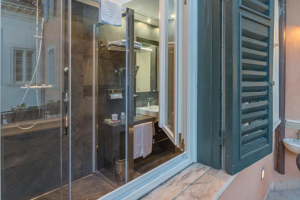 Les Diamants, Rome